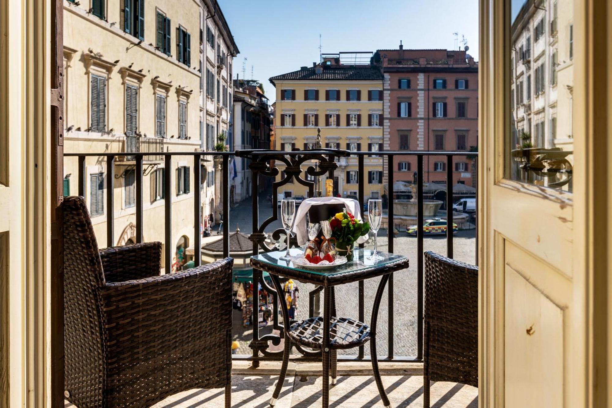 Piazza Farnese Luxury Suites Roma Exterior foto